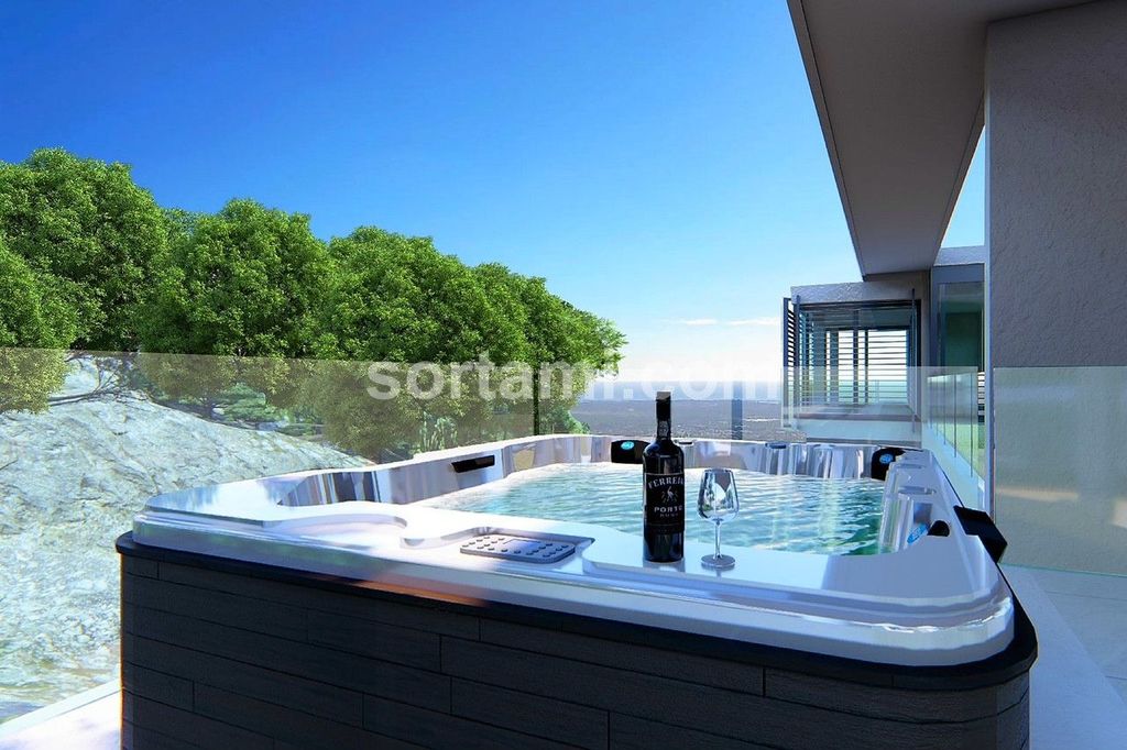 Property photo 2 of 4