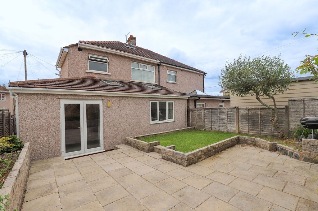 Property photo 3 of 16