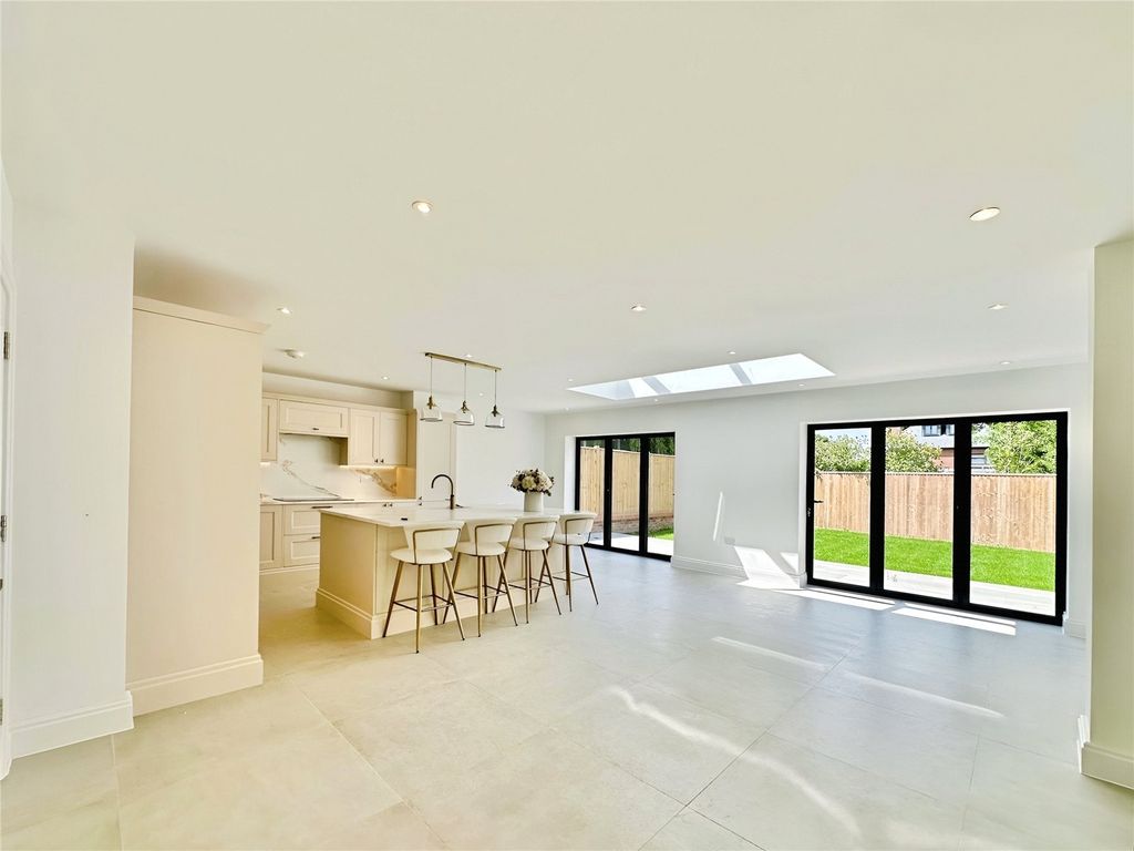 Property photo 3 of 20 #Yourmoveswanley