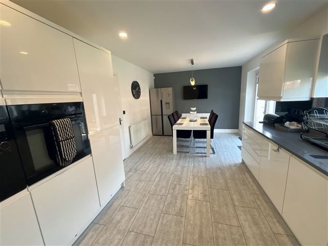 Property photo 3 of 21 Kitchen/Diner