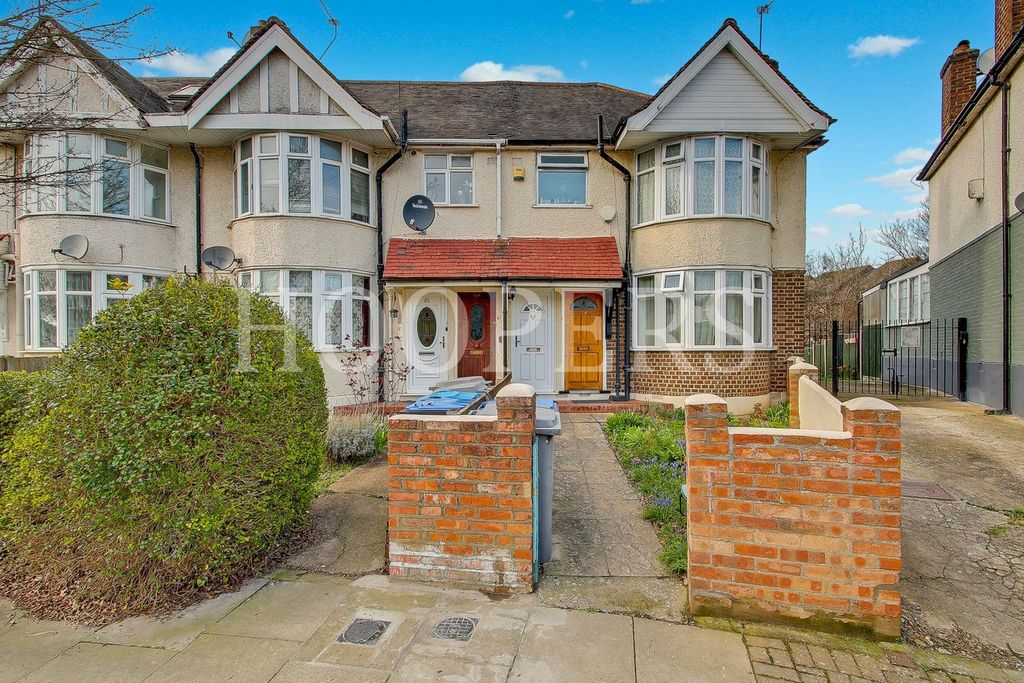 Property photo 1 of 9