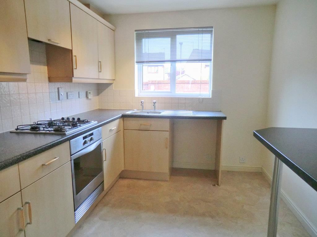 Property photo 2 of 10 Kitchen_Lzn.Jpg