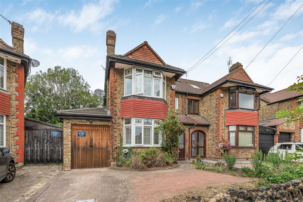 Property photo 1 of 27