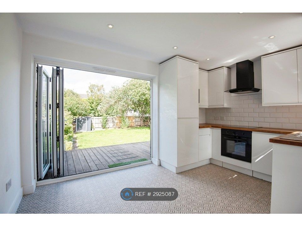 Property photo 2 of 20 Kitchen Dining Room With Bifold Doors To Deck