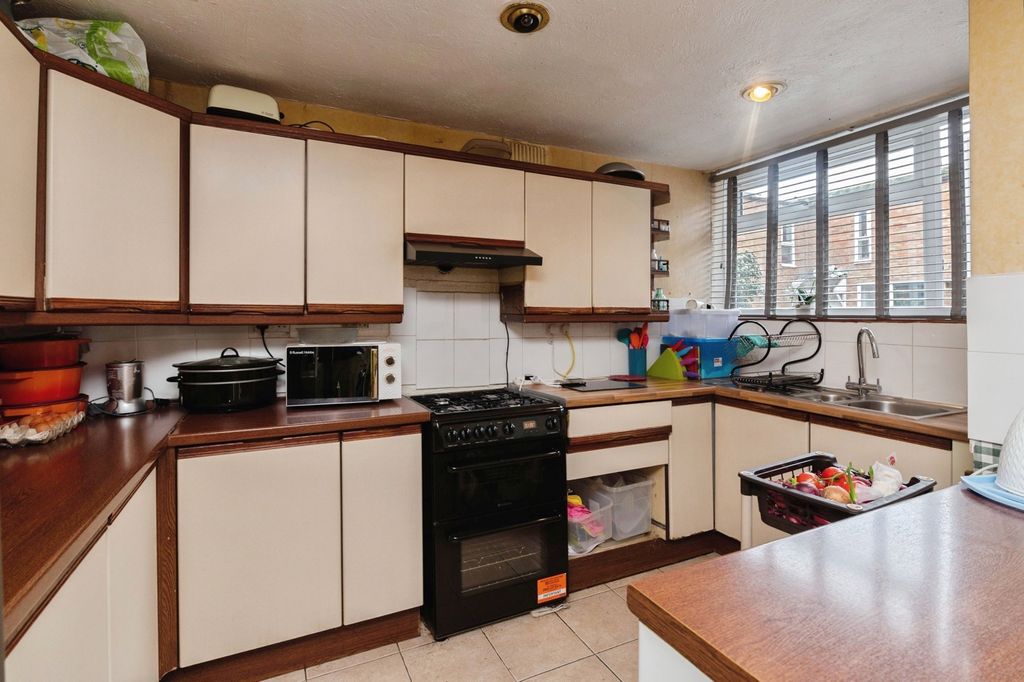 Property photo 3 of 20 Pbox-Img.Jpg