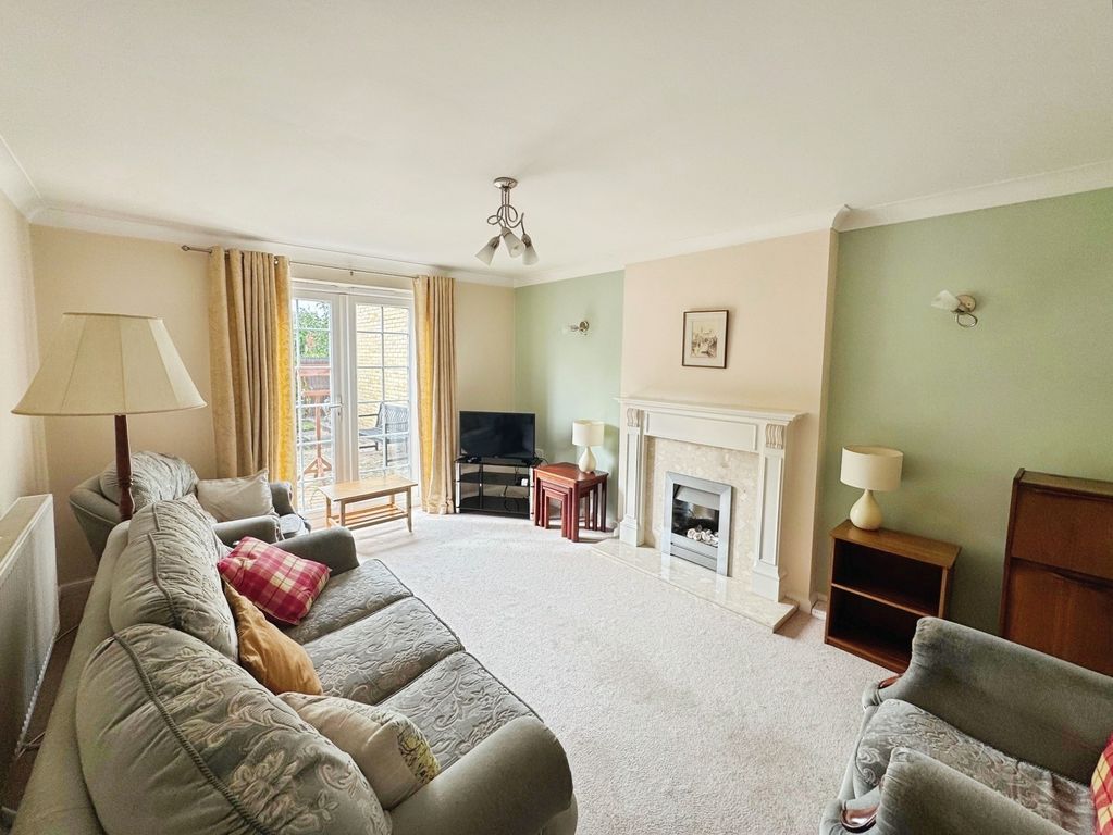 Property photo 2 of 12