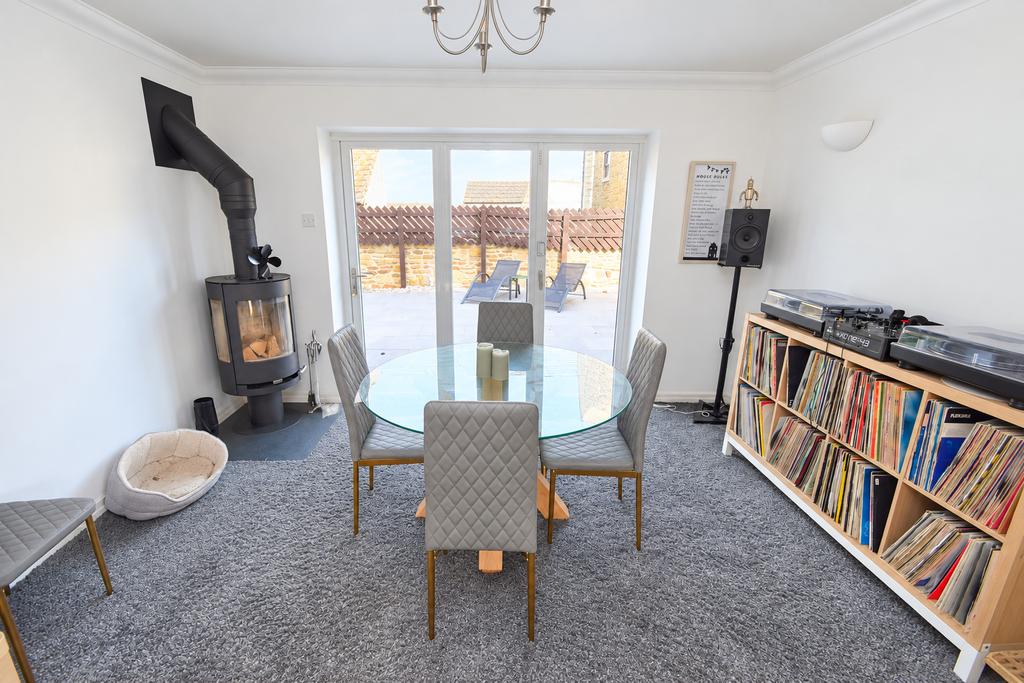Property photo 3 of 18 Dining Room