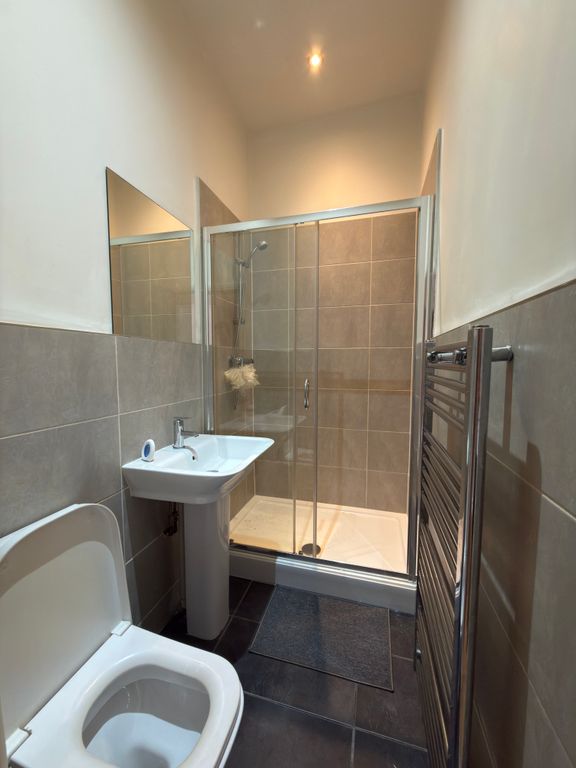 Property photo 3 of 4