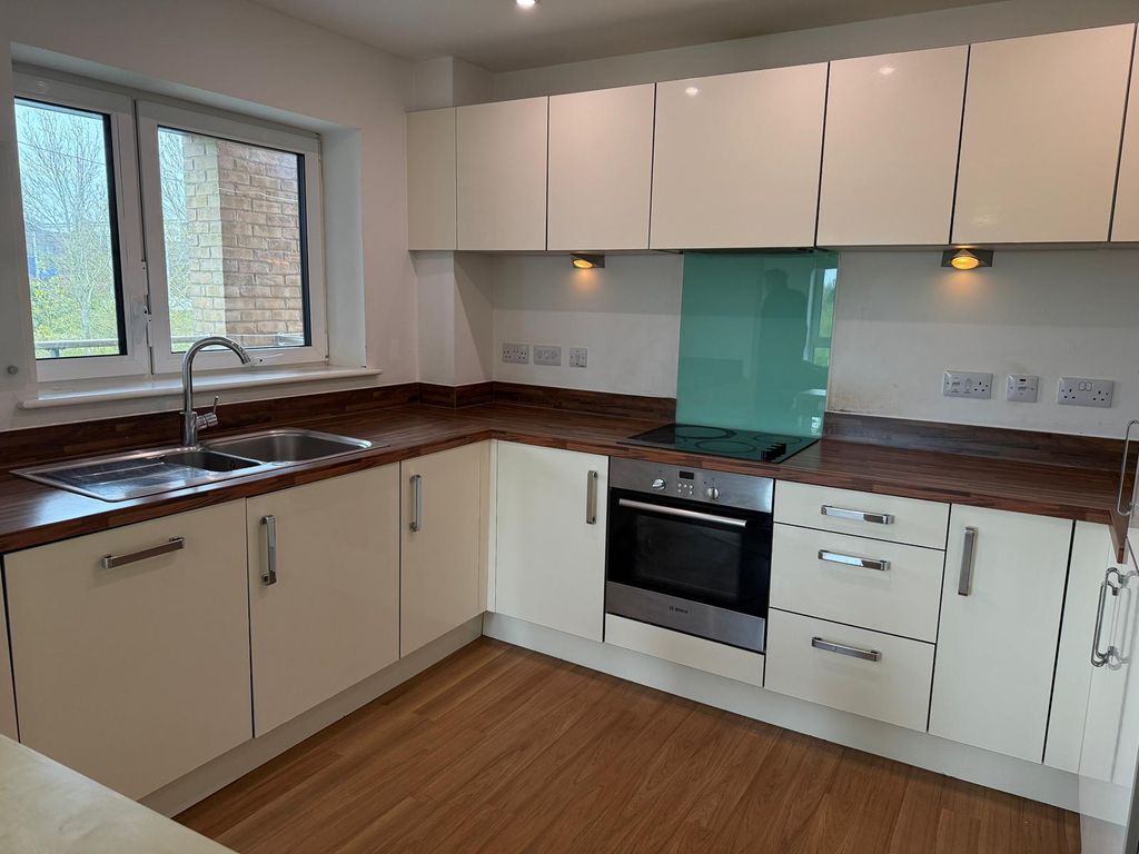 Property photo 3 of 3