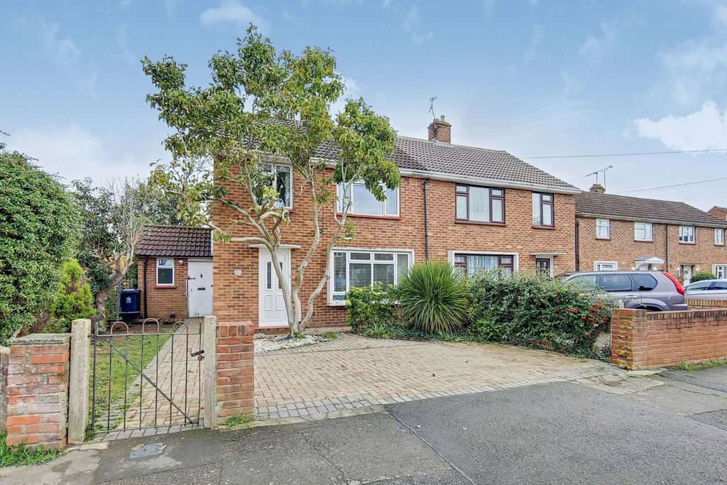 Property photo 2 of 18