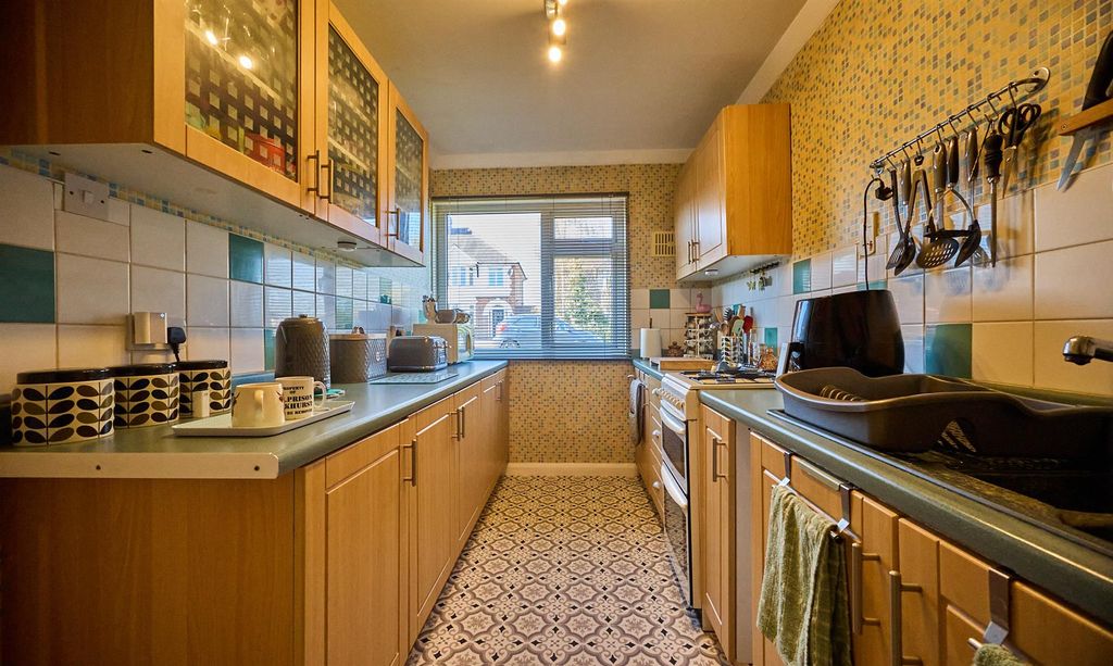 Property photo 2 of 13 Station Rd Es 4.Jpg