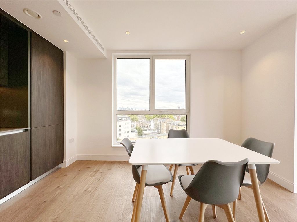 Property photo 3 of 14 Picture No. 04