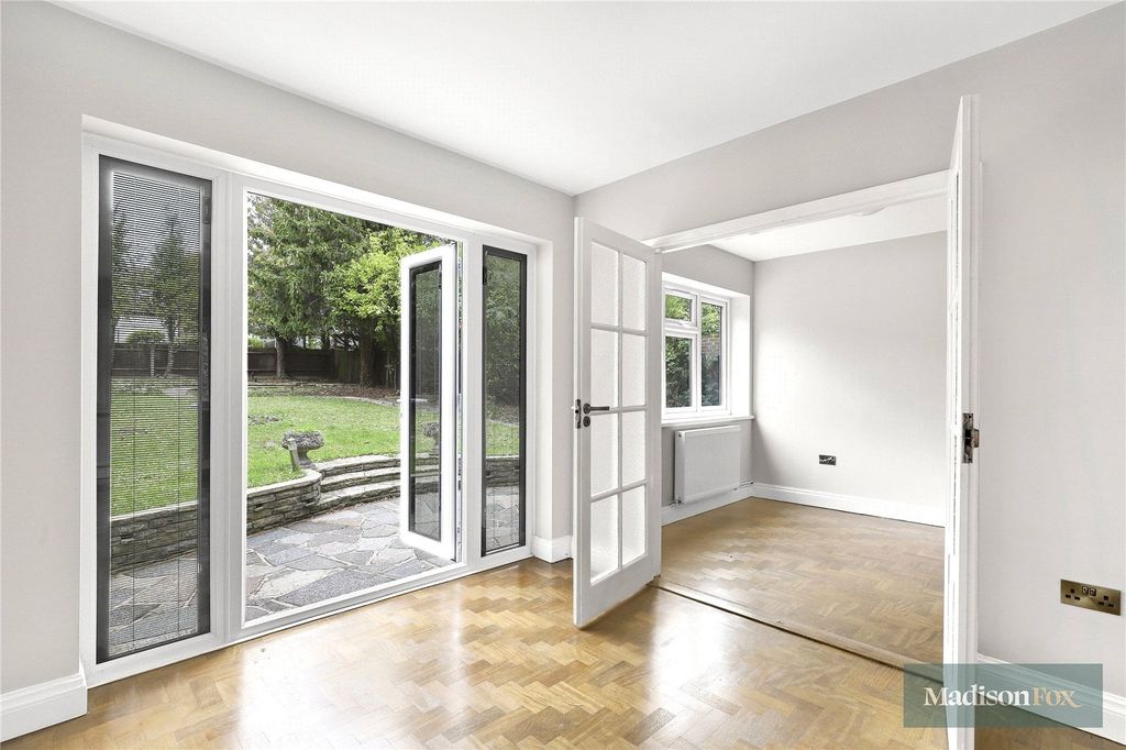 Property photo 3 of 32 Picture No. 47