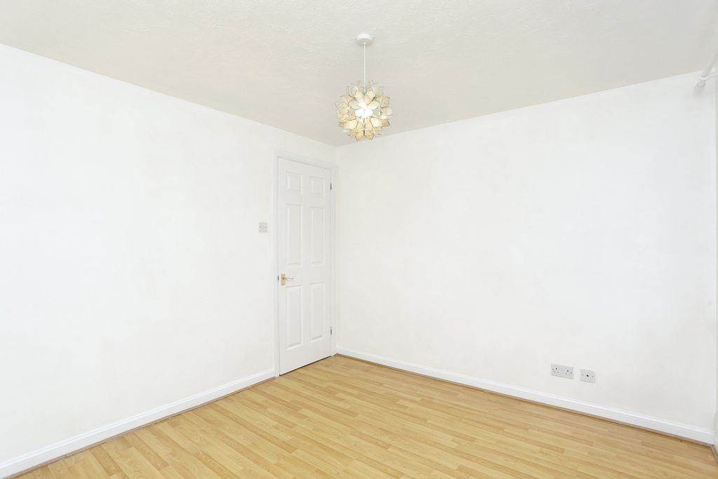 Property photo 3 of 14 Photo