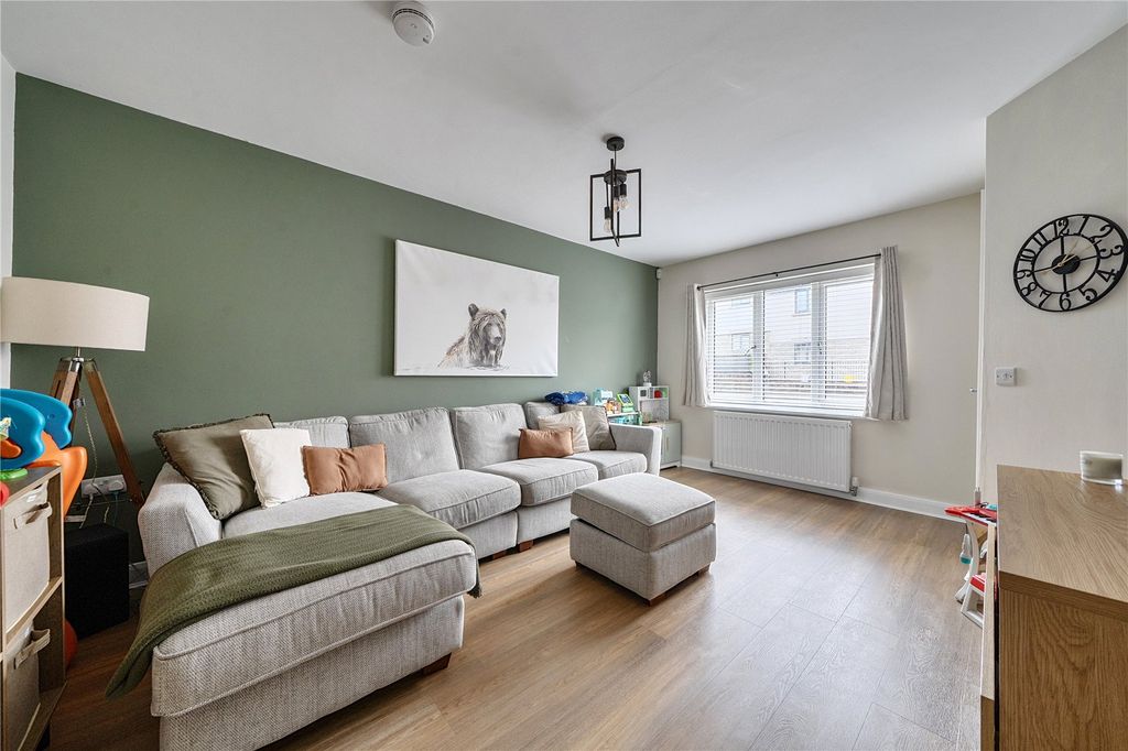 Property photo 2 of 15 Picture No. 04