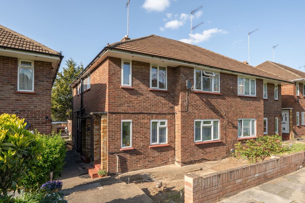 Property photo 1 of 17 Photo 7