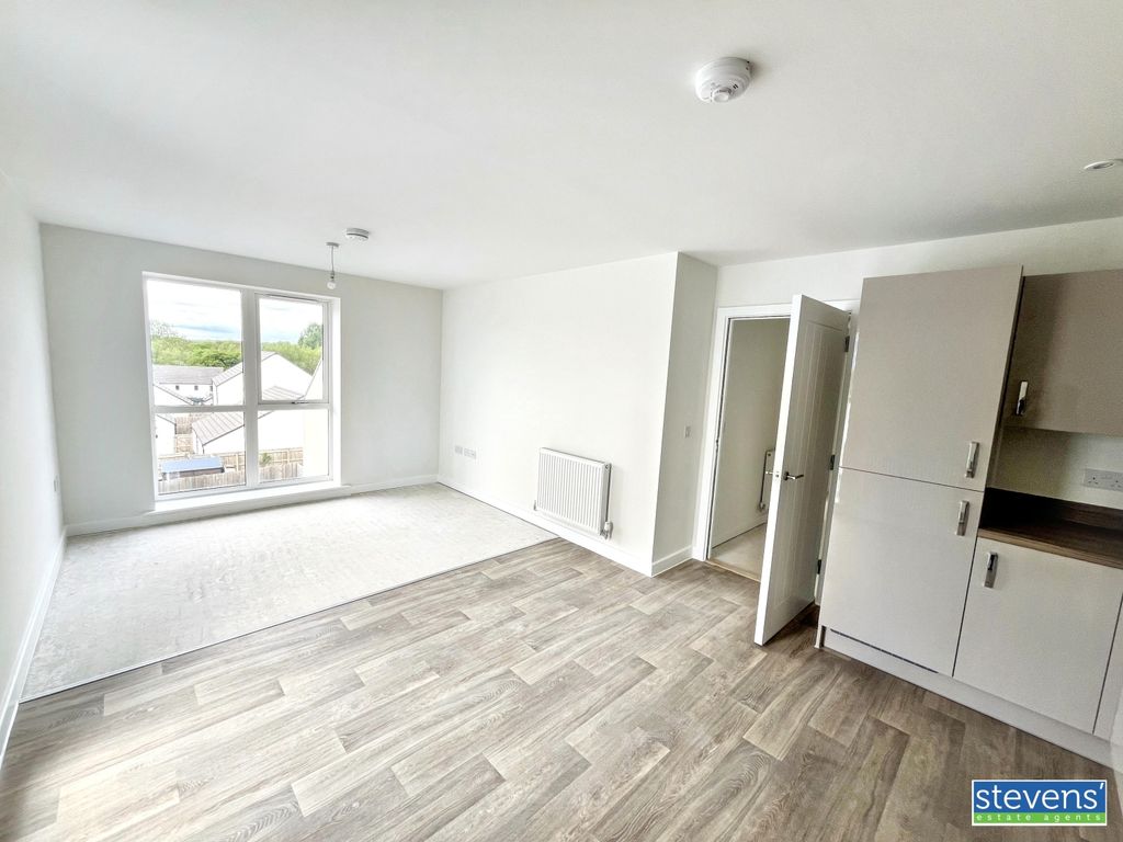 Property photo 3 of 8 Img_0693