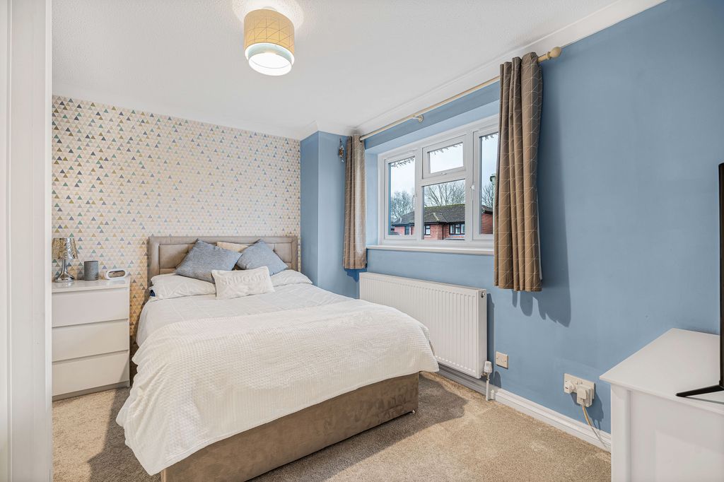Additional image 14 of 4 bed detached house for saleWillowdale Close, Stroud, Hampshire GU32