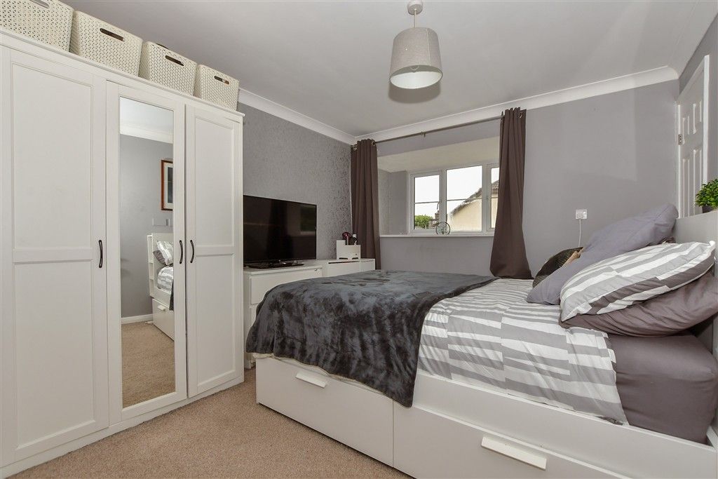 Property photo 1 of 12 Bedroom