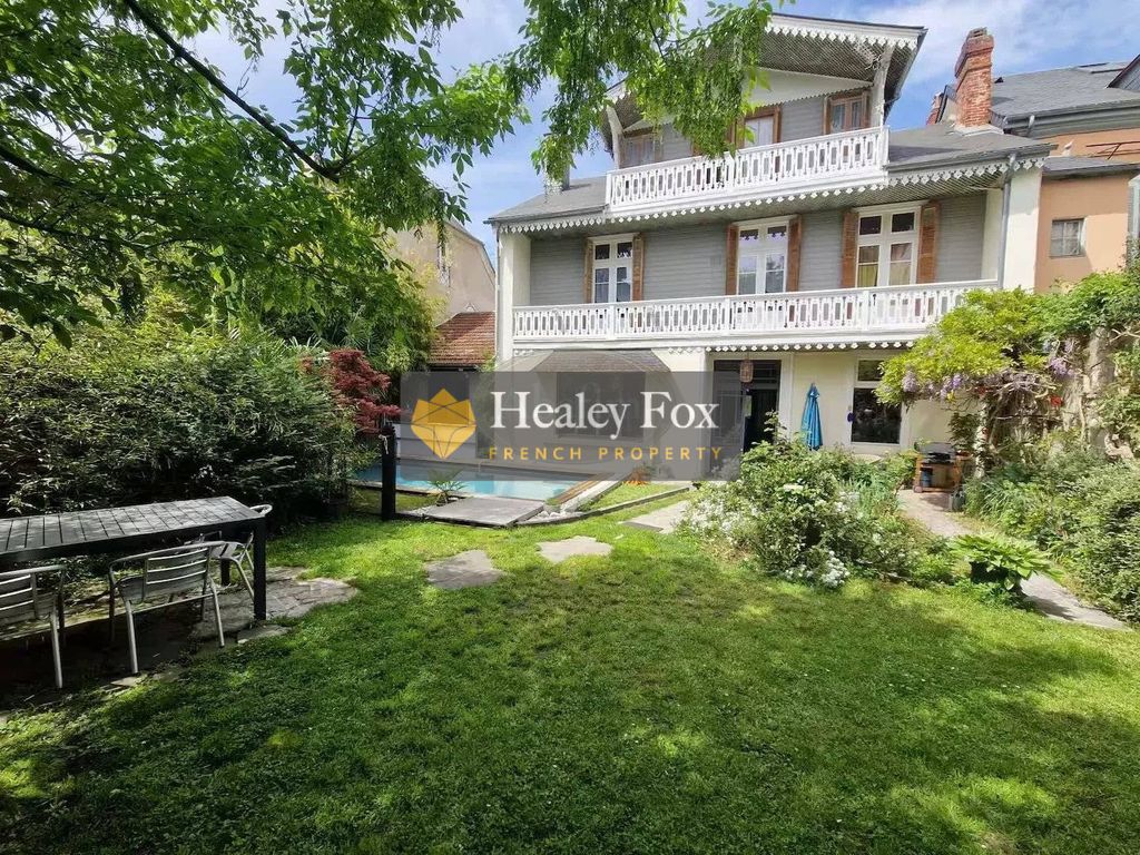 Property photo 1 of 25