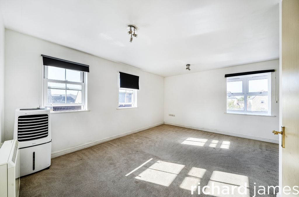 Property photo 3 of 10 77Bec31159ce4Eb8B771A8A5290815A8