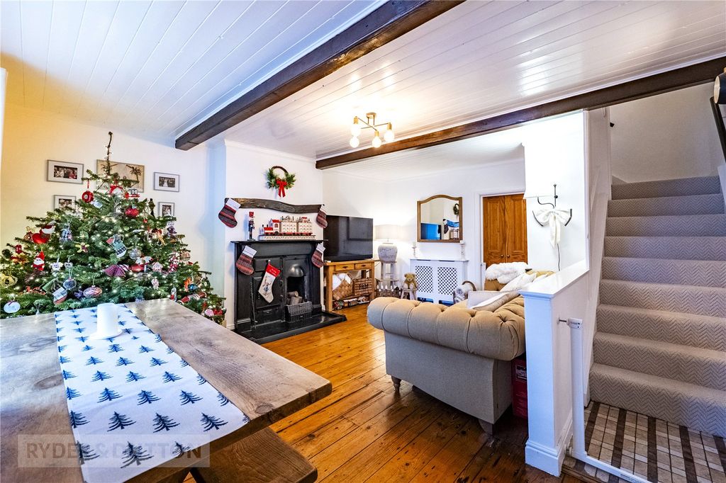 Property photo 2 of 28 Sitting Room