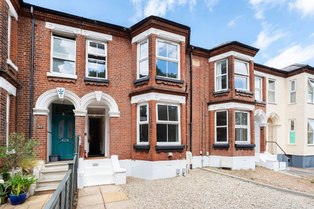 Property photo 1 of 10