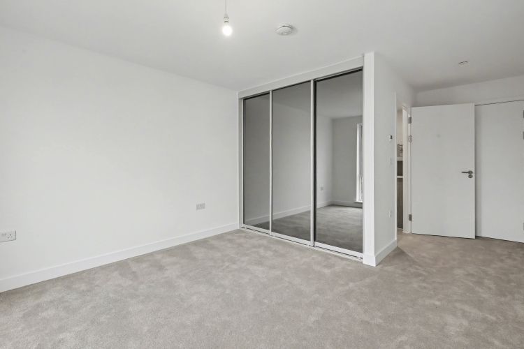 Property photo 3 of 8 322074