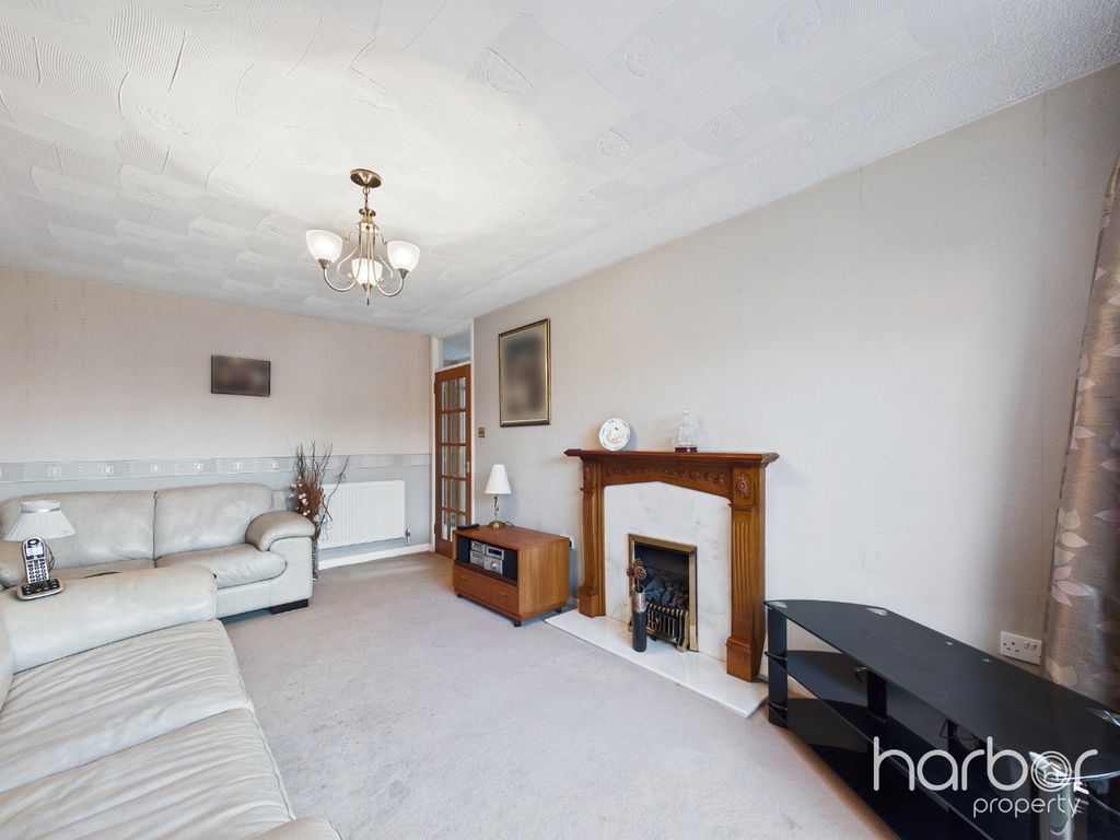 Property photo 3 of 15 5186066