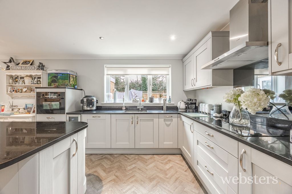 Property photo 3 of 30