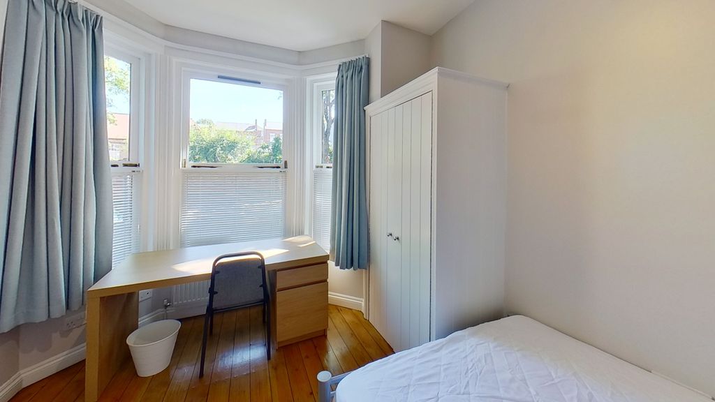 Property photo 2 of 12 Photo 1