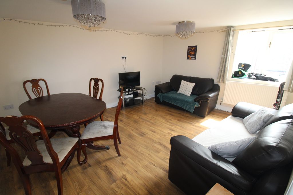 Property photo 2 of 10 Img_4572