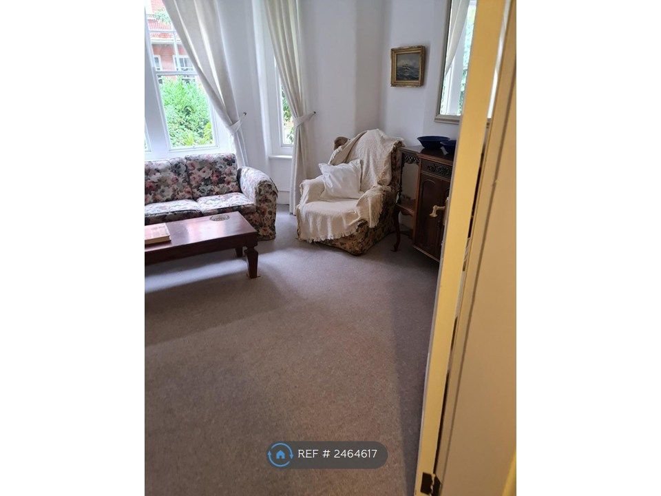 Property photo 2 of 26 Sitting Room