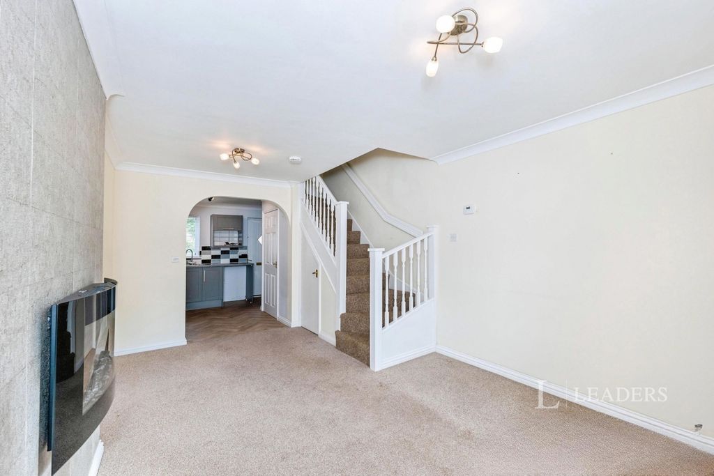Property photo 2 of 10 Pbox-Img.Jpg