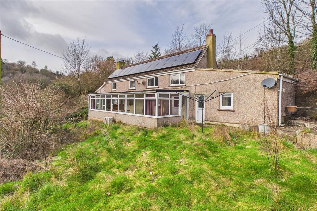 Property photo 2 of 35 Mutlers Row, Plump Hill Mitcheldean, Gloucestershi