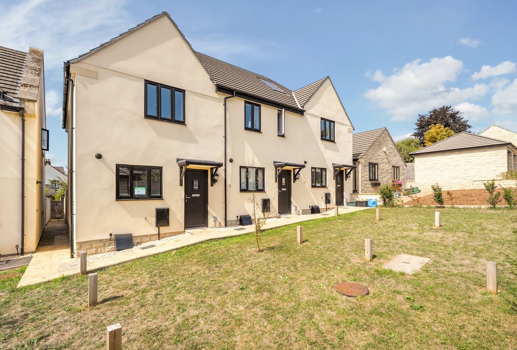 Property photo 1 of 16 1342152-1-689F1c0...