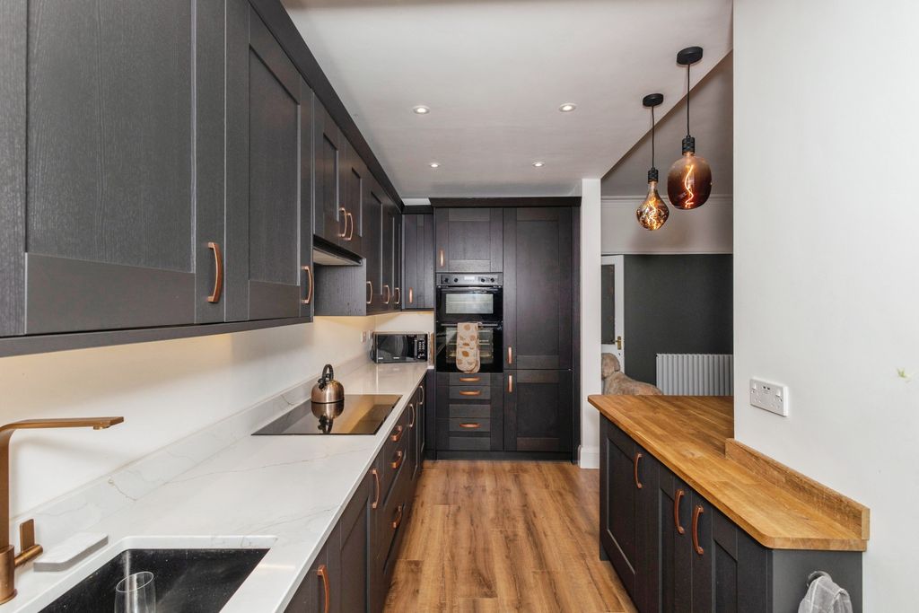 Property photo 2 of 17 Photography