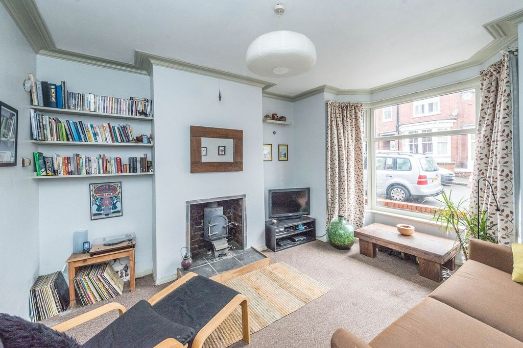 Property photo 2 of 14