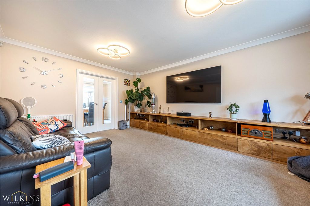 Property photo 2 of 37 Picture No. 17