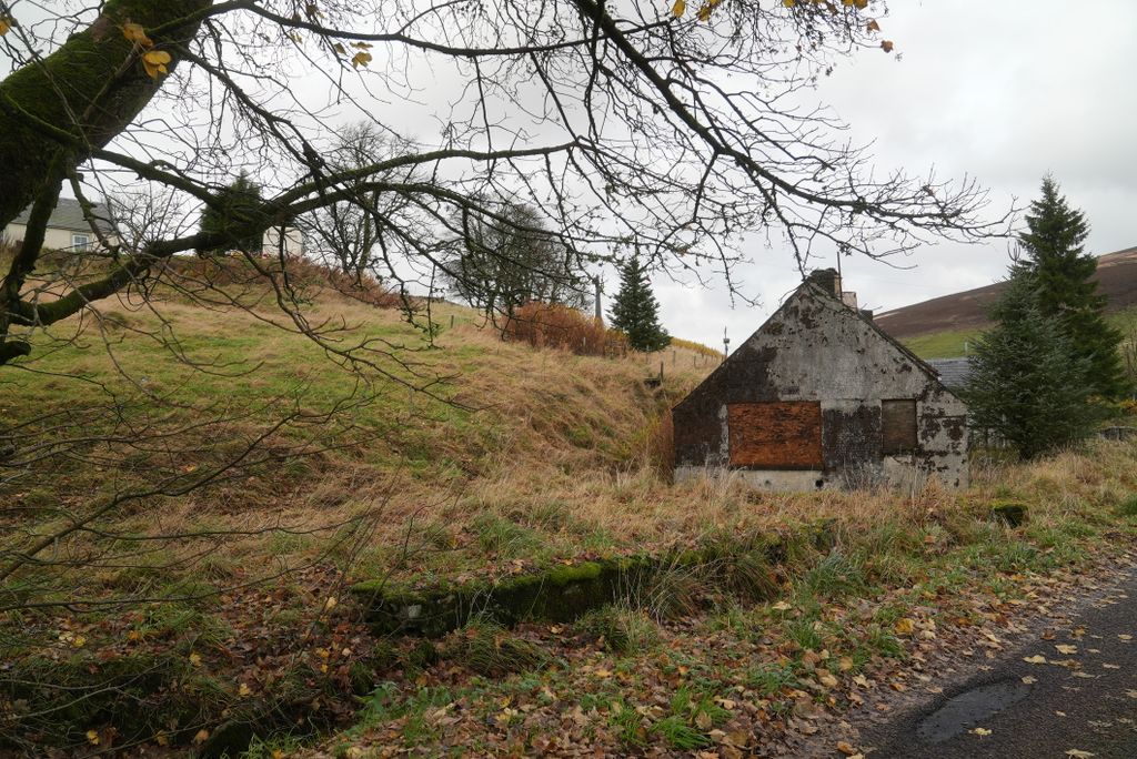 Property photo 2 of 10 Exterior/ Garden