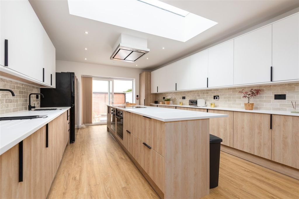 Property photo 1 of 16 Kitchen