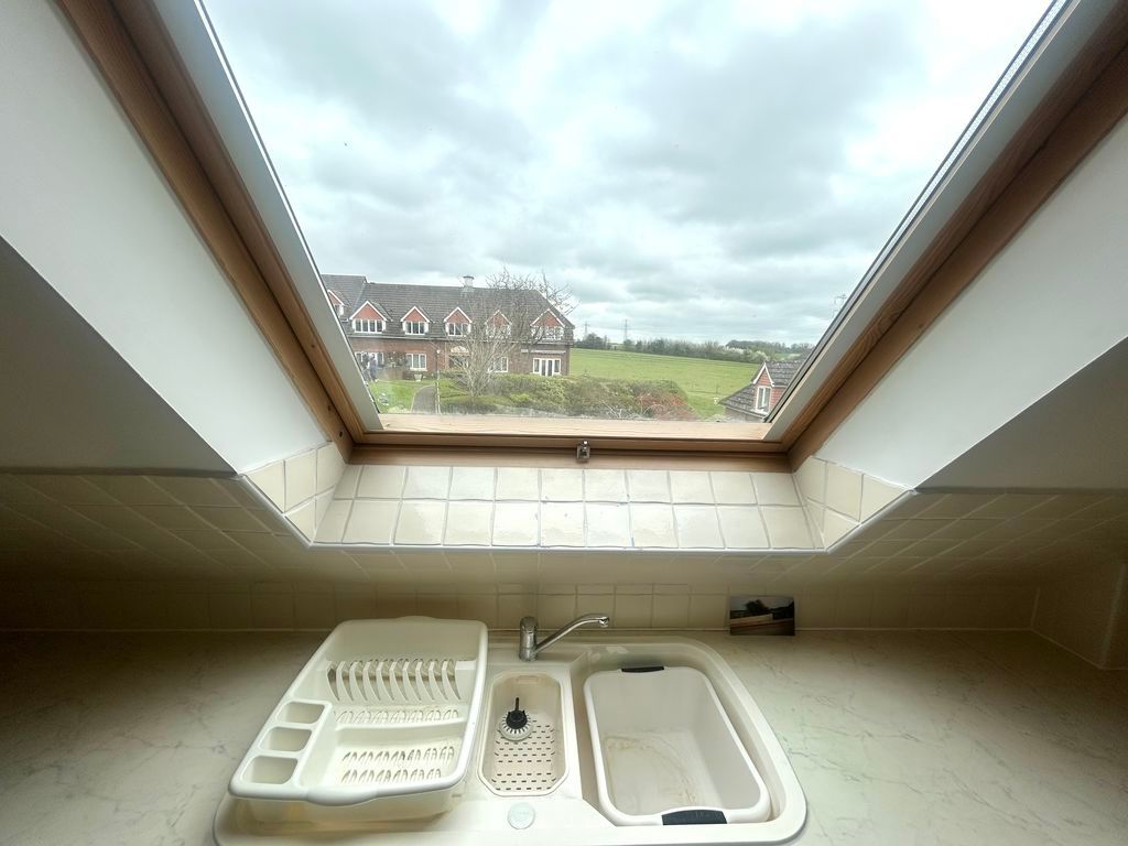 Property photo 2 of 11 Photo 3