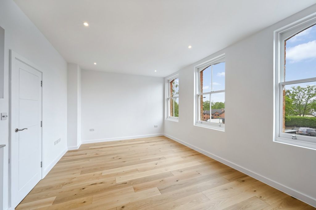 Property photo 2 of 12 Picture No. 02