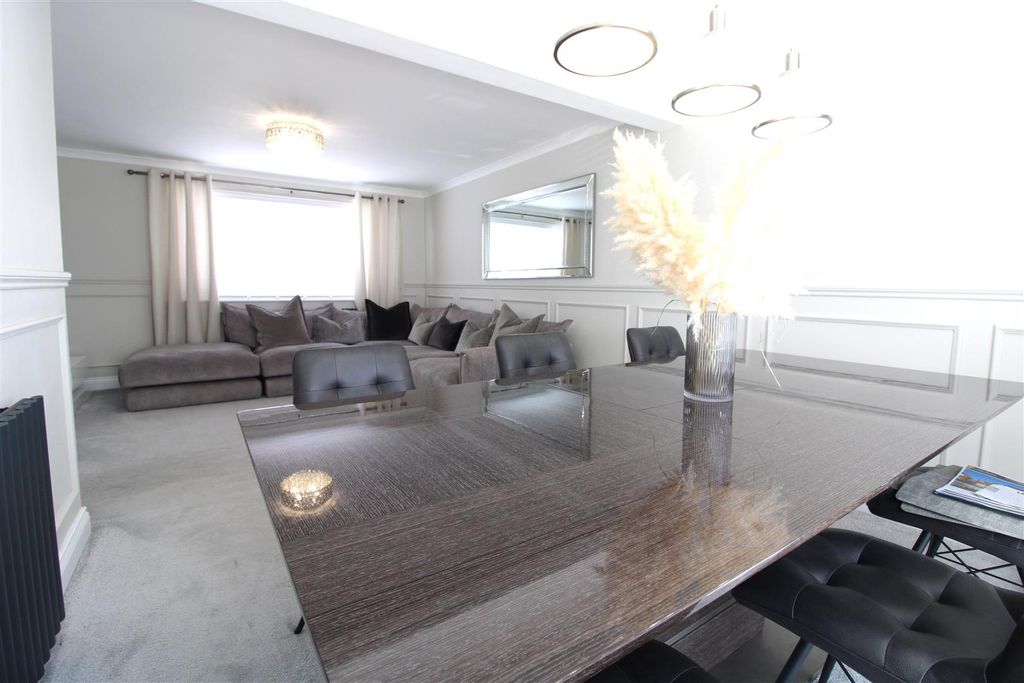 Property photo 3 of 15 c.di.Jpg