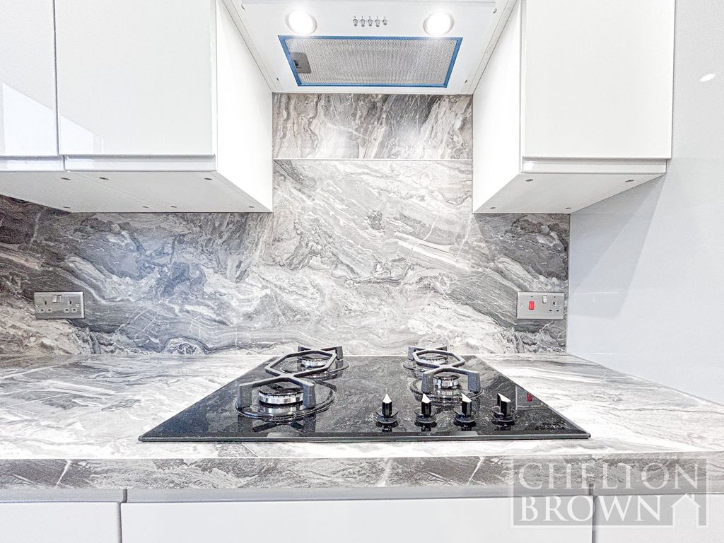 Property photo 3 of 35 Kitchen