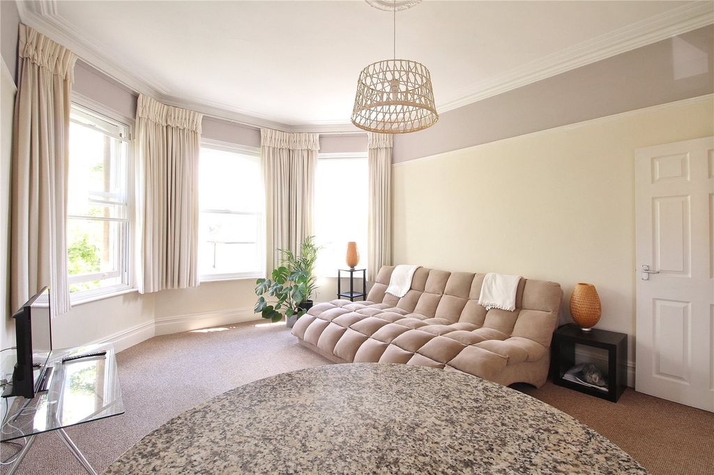 Property photo 2 of 7 Picture No. 05