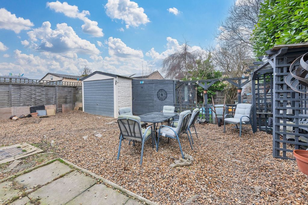 Property photo 3 of 16