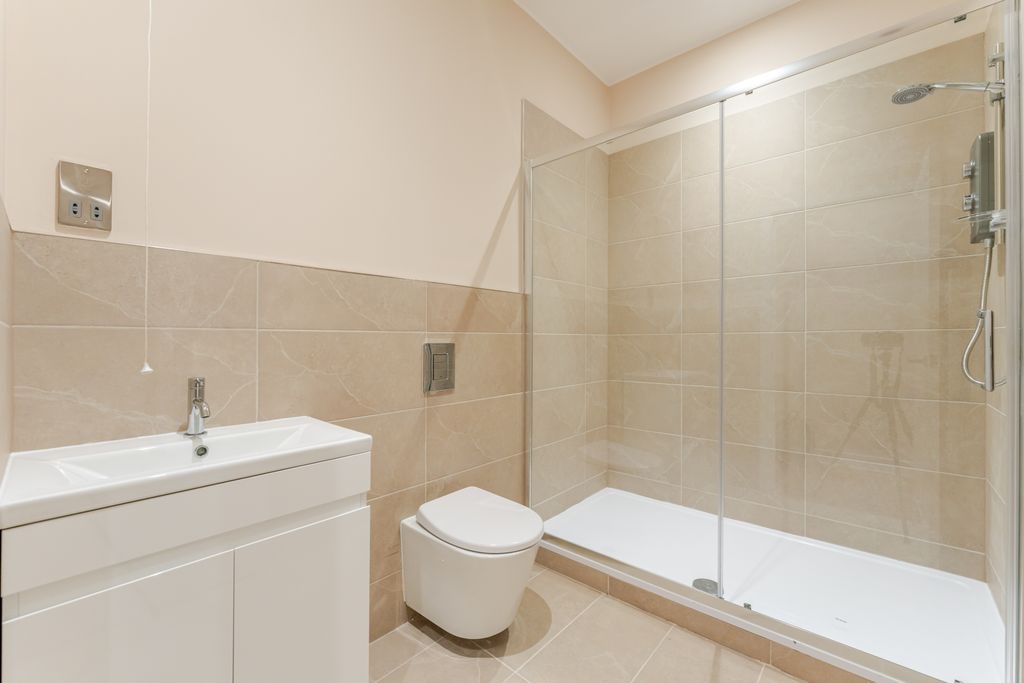 Property photo 2 of 35