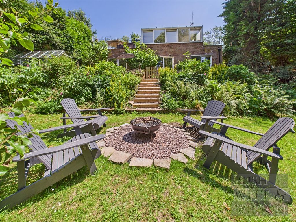 Property photo 1 of 41