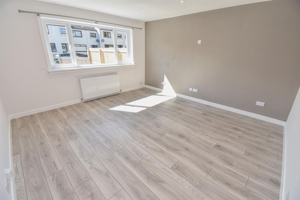 Property photo 2 of 13 Lounge-2.Jpg